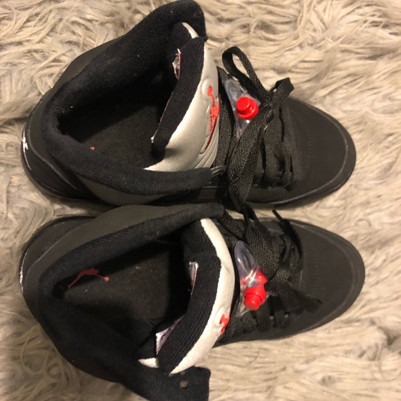 Jordans 5 4.5Y - Picture 4 of 7